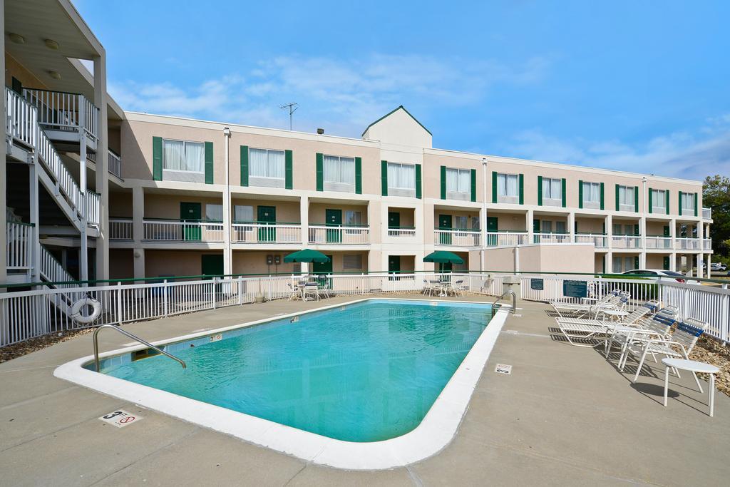 Americas Best Value Inn And Suites Overland Park Faciliteter billede